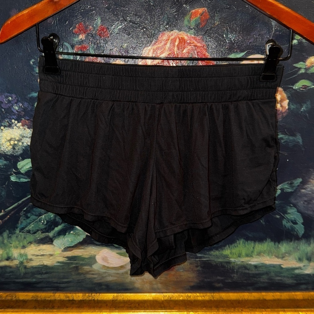 Richer Poorer Black Dolphin Shortie Shorts with Liner Casual Loungewear Small